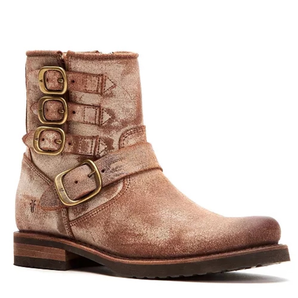 NWOT Frye Veronica Belted Short Boots